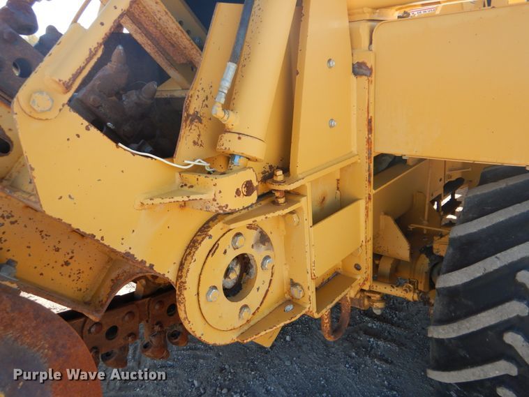 image for item FF9073 1994 Vermeer V4750 trencher