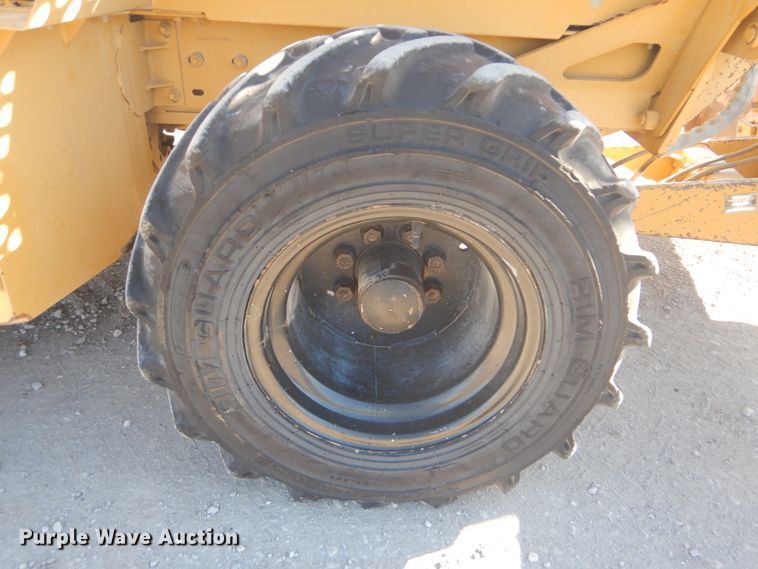 image for item FF9073 1994 Vermeer V4750 trencher