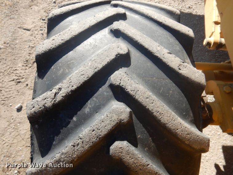 image for item FF9073 1994 Vermeer V4750 trencher