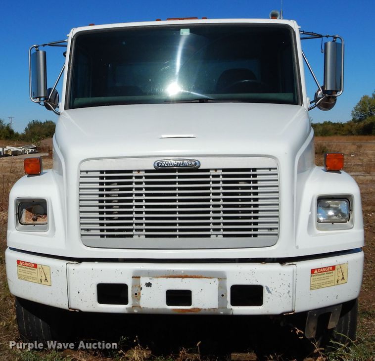 image for item FK9967 2004 Freightliner FL70 utility bed truck with crane