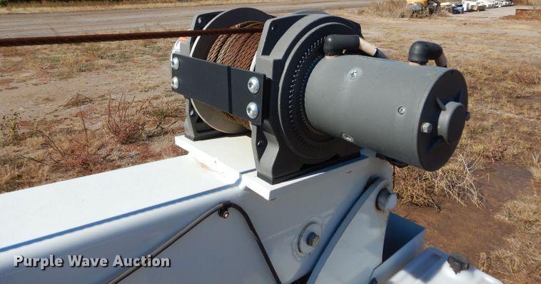 image for item FK9967 2004 Freightliner FL70 utility bed truck with crane