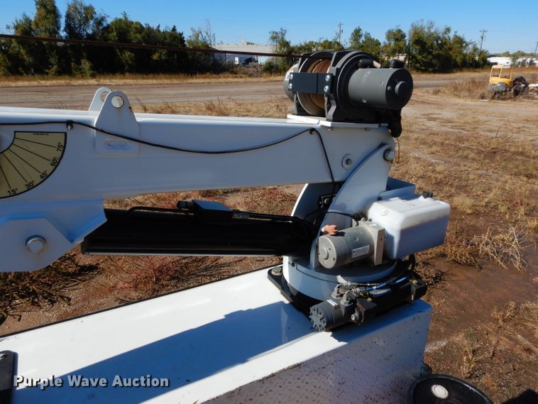 image for item FK9967 2004 Freightliner FL70 utility bed truck with crane