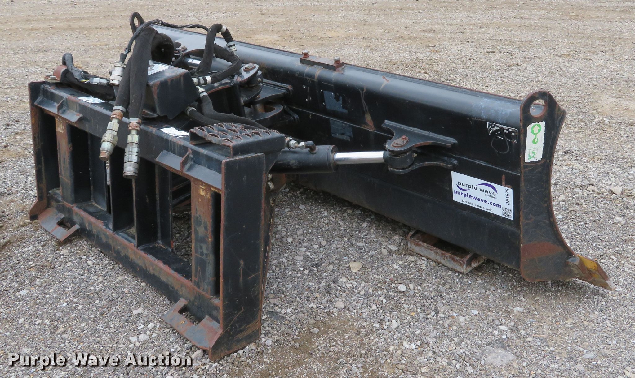 Caterpillar sixway skid steer dozer blade in St. Charles, MO Item