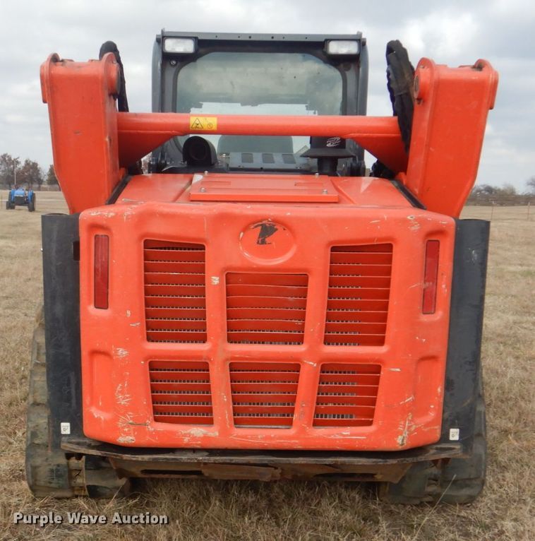 image for item FF9137 2017 Kubota SVL95-2S skid steer