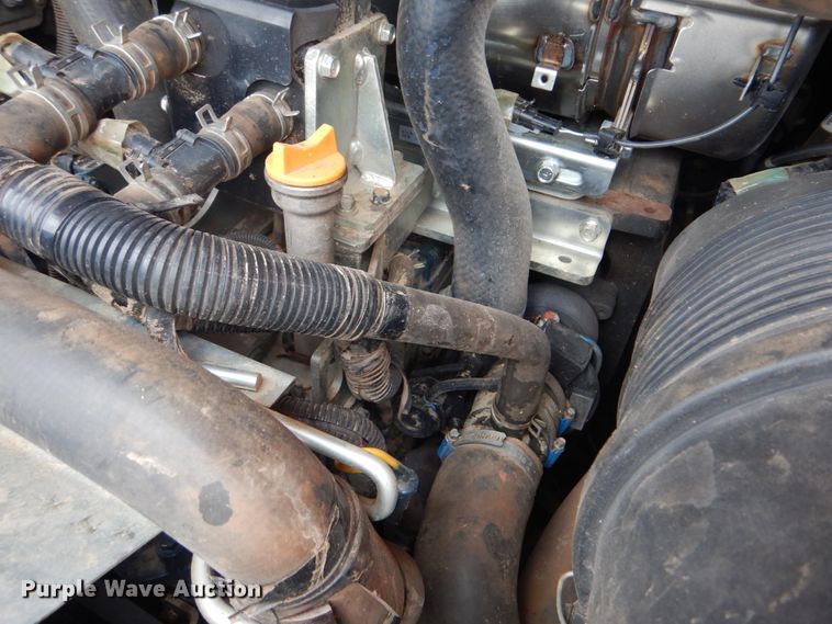 image for item FF9137 2017 Kubota SVL95-2S skid steer