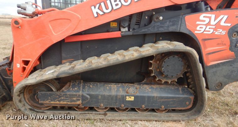 image for item FF9137 2017 Kubota SVL95-2S skid steer