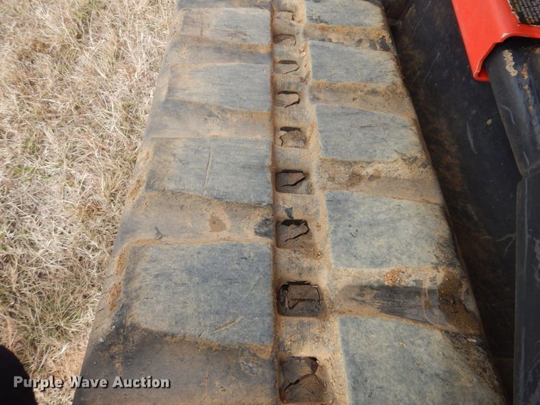 image for item FF9137 2017 Kubota SVL95-2S skid steer