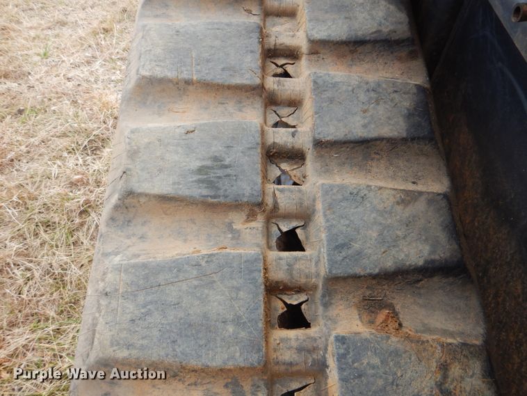 image for item FF9137 2017 Kubota SVL95-2S skid steer