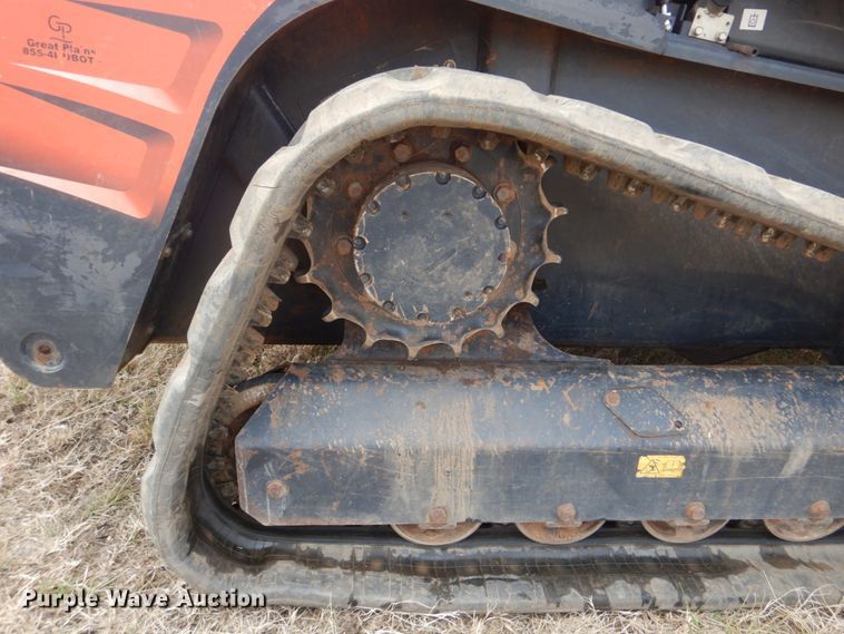 image for item FF9137 2017 Kubota SVL95-2S skid steer