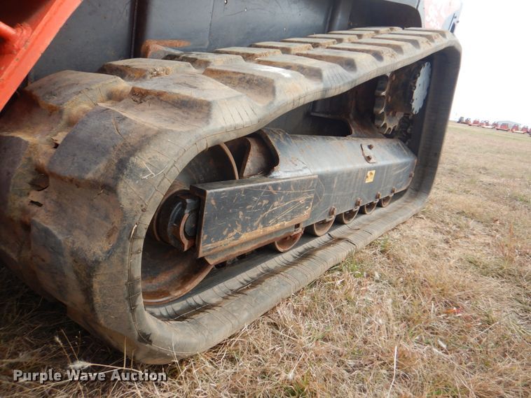 image for item FF9137 2017 Kubota SVL95-2S skid steer