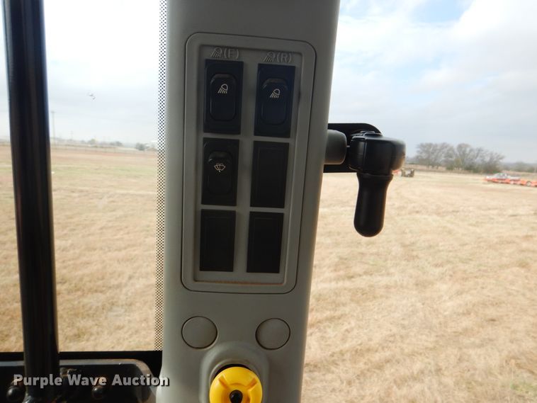 image for item FF9138 2012 Kioti RX6010 tractor