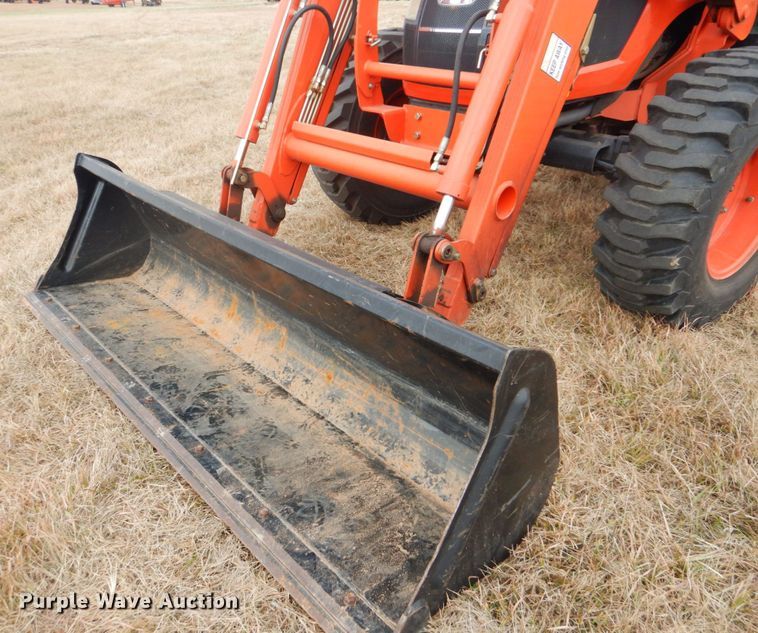 image for item FF9138 2012 Kioti RX6010 tractor