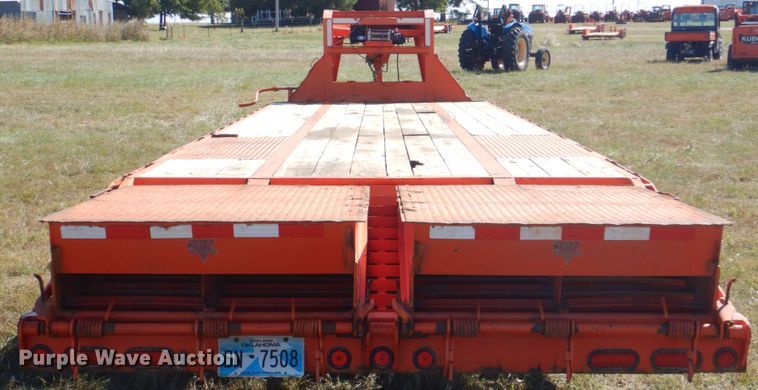 image for item GC9602 2016 PJ Trailers LD342 equipment trailer