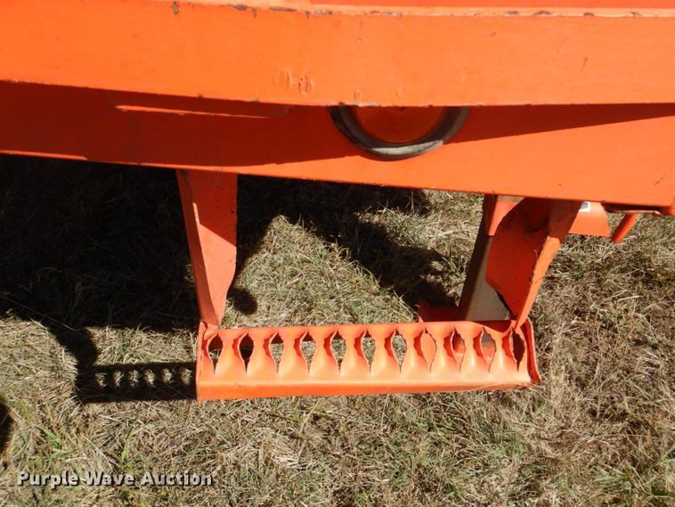 image for item GC9602 2016 PJ Trailers LD342 equipment trailer