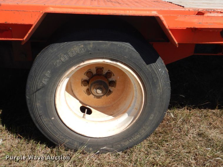 image for item GC9602 2016 PJ Trailers LD342 equipment trailer