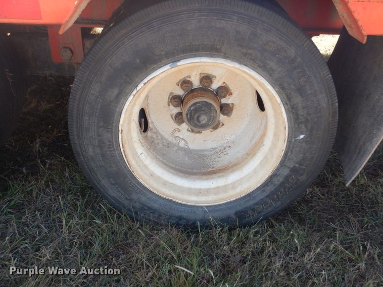 image for item GC9602 2016 PJ Trailers LD342 equipment trailer