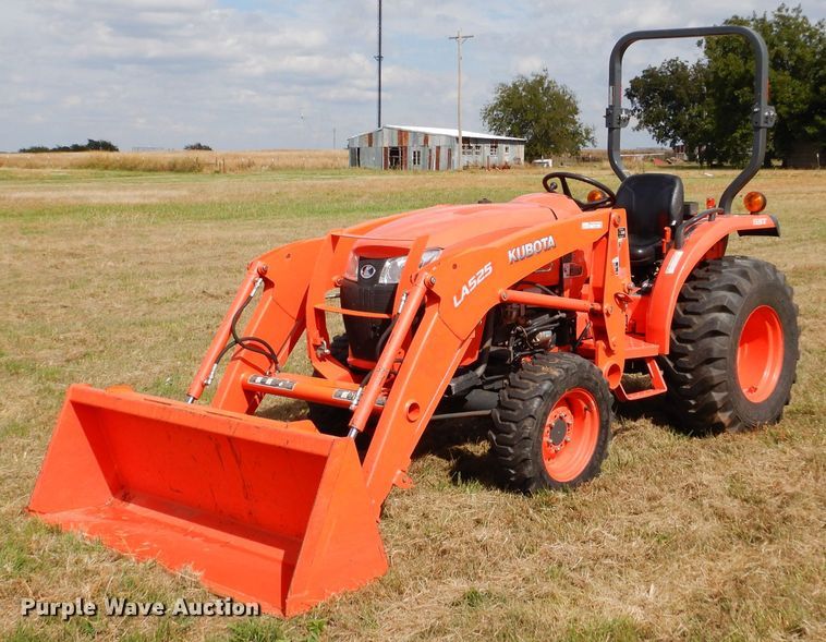 image for item GC9639 2017 Kubota L3901 MFWD tractor