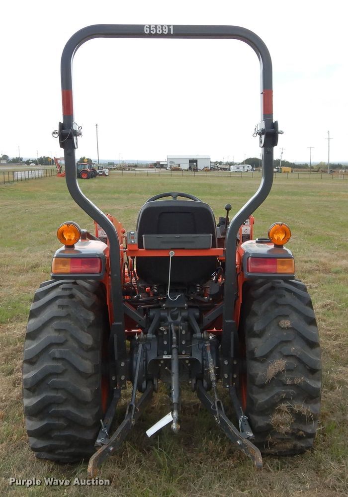 image for item GC9639 2017 Kubota L3901 MFWD tractor