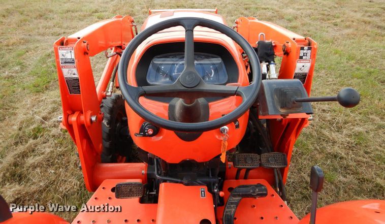 image for item GC9639 2017 Kubota L3901 MFWD tractor