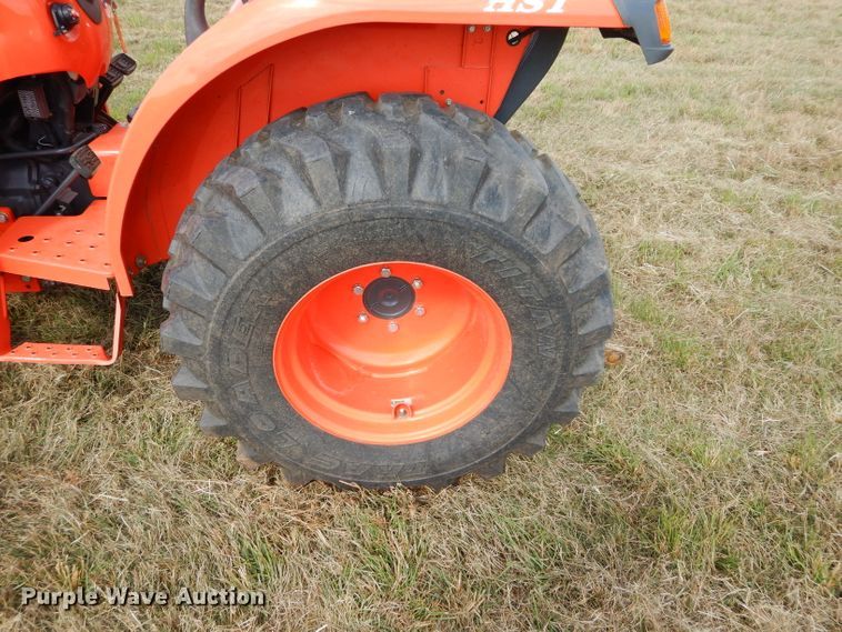 image for item GC9639 2017 Kubota L3901 MFWD tractor
