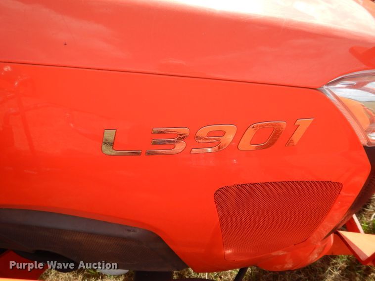 image for item GC9639 2017 Kubota L3901 MFWD tractor