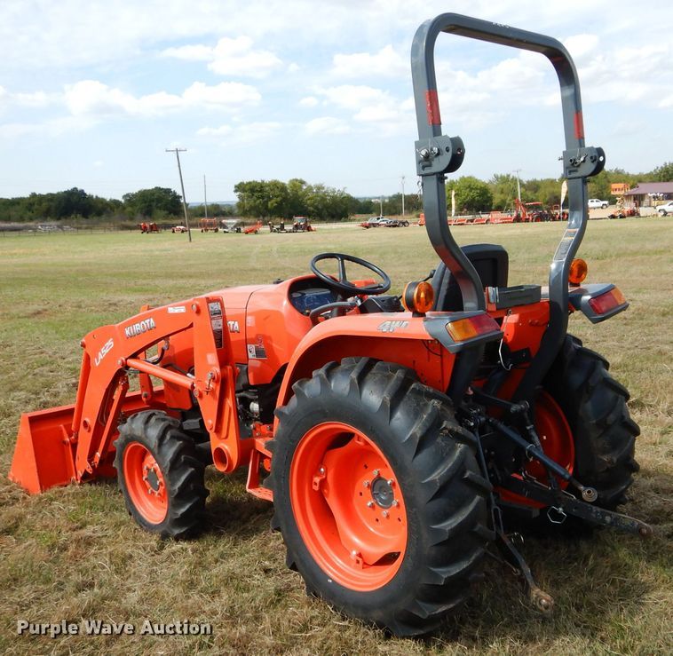 image for item GC9640 2017 Kubota L3301D MFWD tractor
