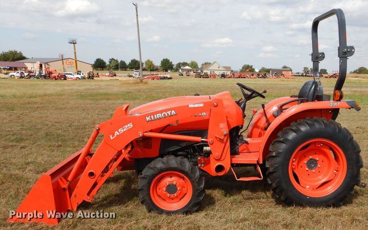 image for item GC9640 2017 Kubota L3301D MFWD tractor
