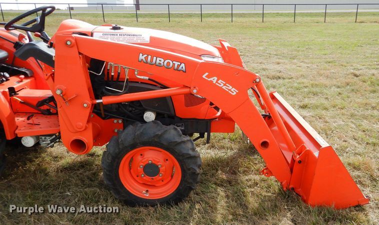 image for item GC9640 2017 Kubota L3301D MFWD tractor