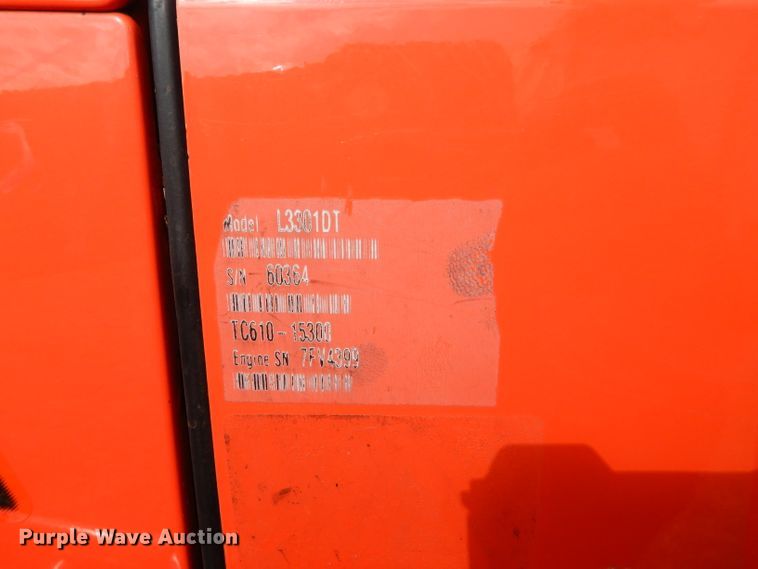 image for item GC9640 2017 Kubota L3301D MFWD tractor