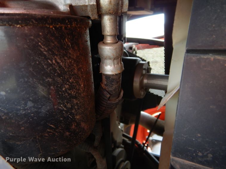 image for item GC9640 2017 Kubota L3301D MFWD tractor