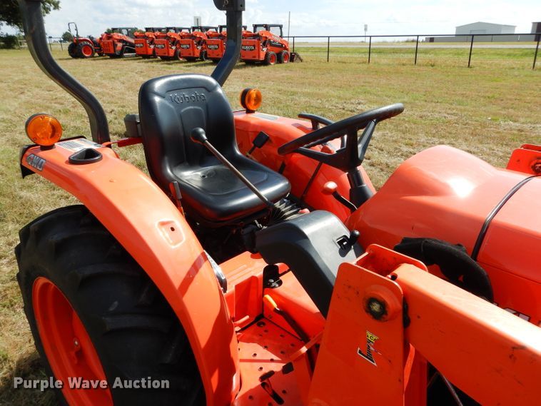 image for item GC9641 2017 Kubota L3301D MFWD tractor
