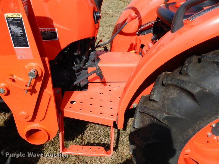 image for item GC9641 2017 Kubota L3301D MFWD tractor