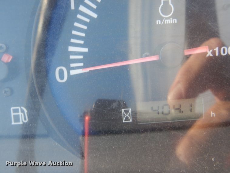 image for item GC9641 2017 Kubota L3301D MFWD tractor