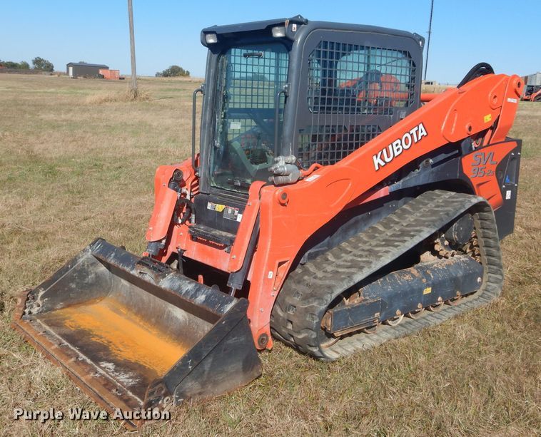 image for item GC9648 2018 Kubota SVL95-2S skid steer