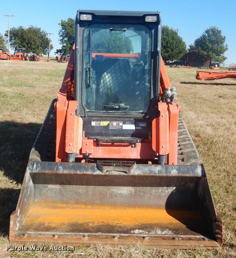 image for item GC9648 2018 Kubota SVL95-2S skid steer