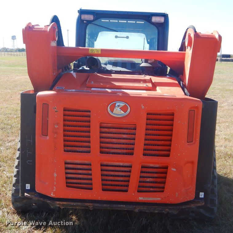 image for item GC9648 2018 Kubota SVL95-2S skid steer