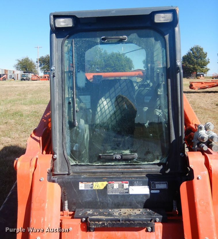 image for item GC9648 2018 Kubota SVL95-2S skid steer