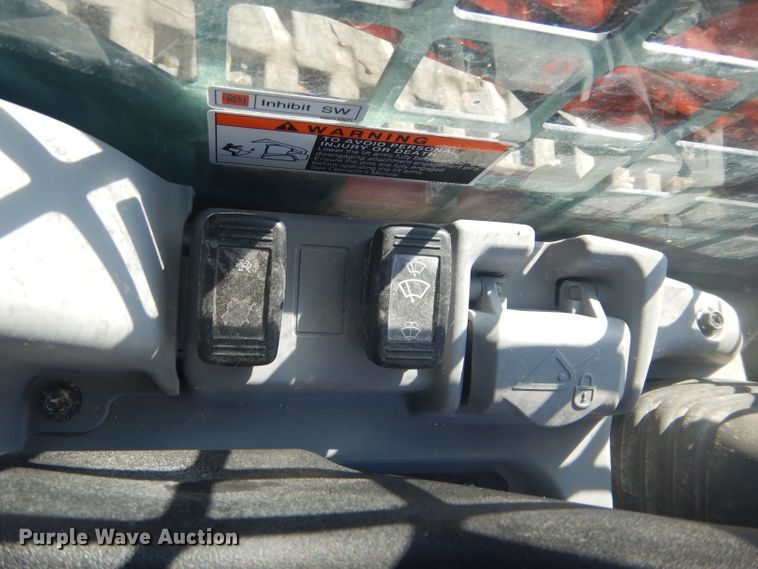 image for item GC9648 2018 Kubota SVL95-2S skid steer