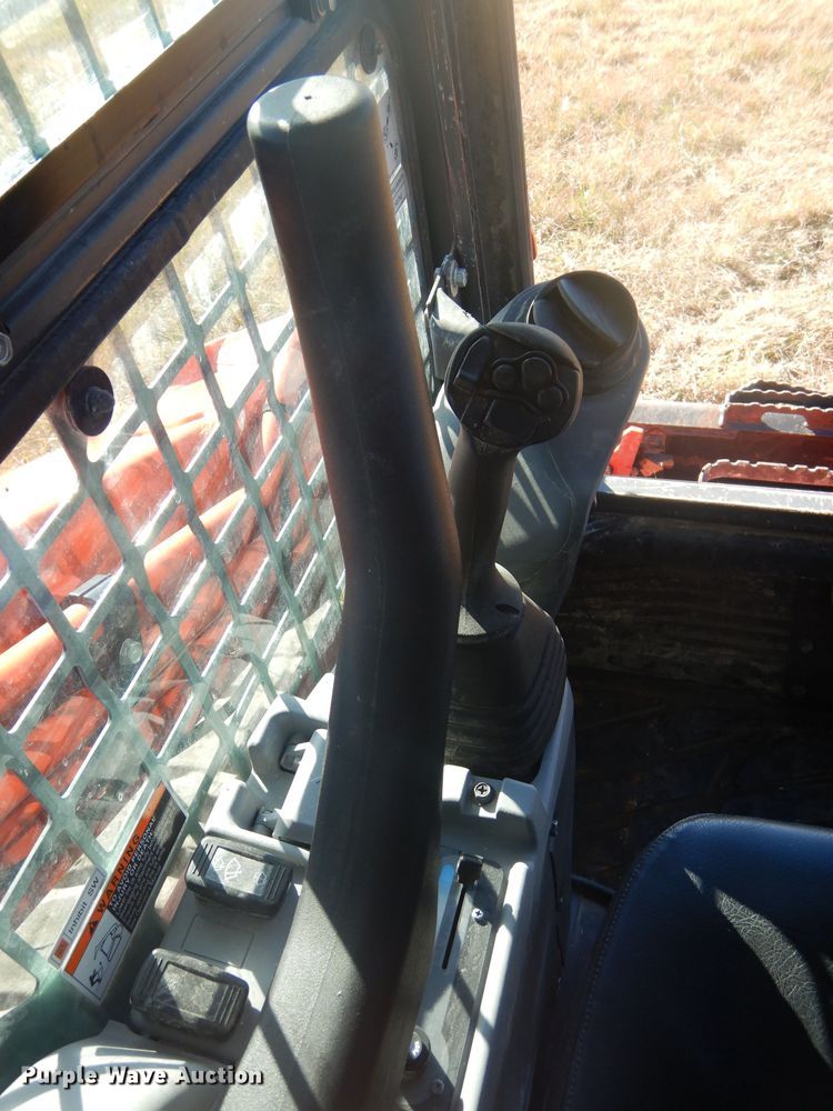 image for item GC9648 2018 Kubota SVL95-2S skid steer