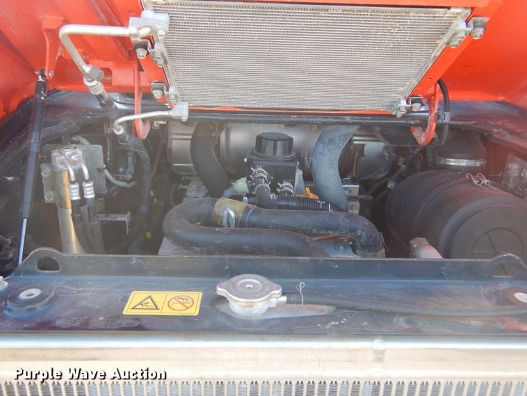 image for item GC9648 2018 Kubota SVL95-2S skid steer