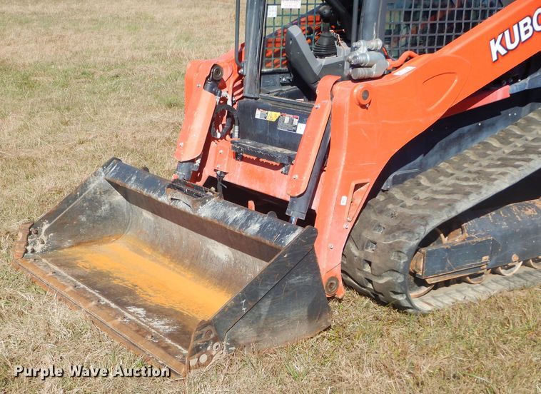 image for item GC9648 2018 Kubota SVL95-2S skid steer