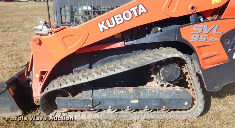 image for item GC9648 2018 Kubota SVL95-2S skid steer