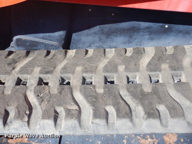 image for item GC9648 2018 Kubota SVL95-2S skid steer