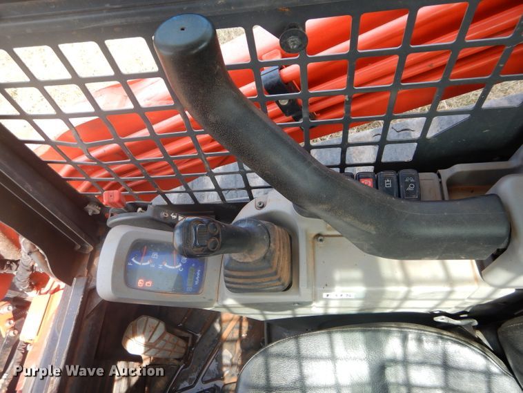 image for item GC9649 2017 Kubota SVL75-2 skid steer