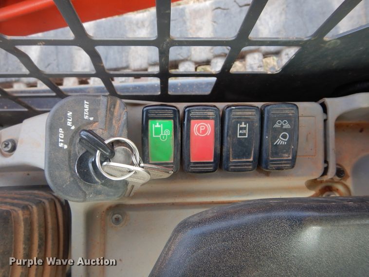 image for item GC9649 2017 Kubota SVL75-2 skid steer