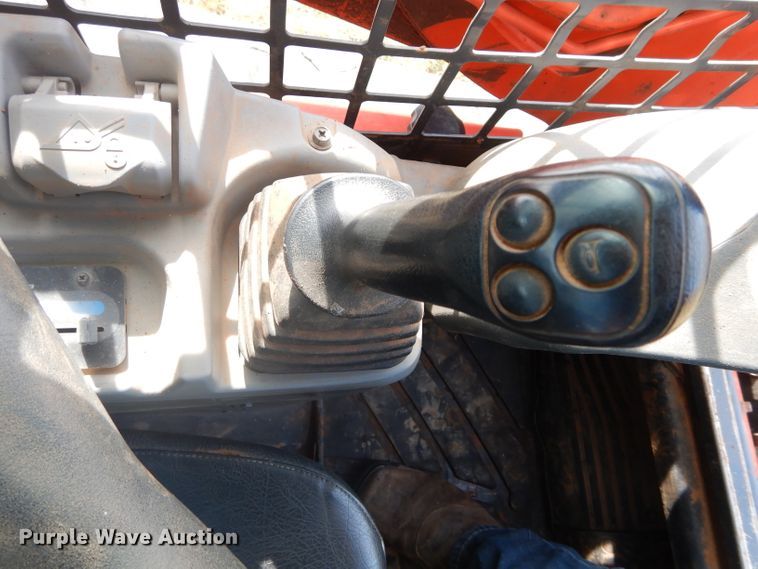 image for item GC9649 2017 Kubota SVL75-2 skid steer