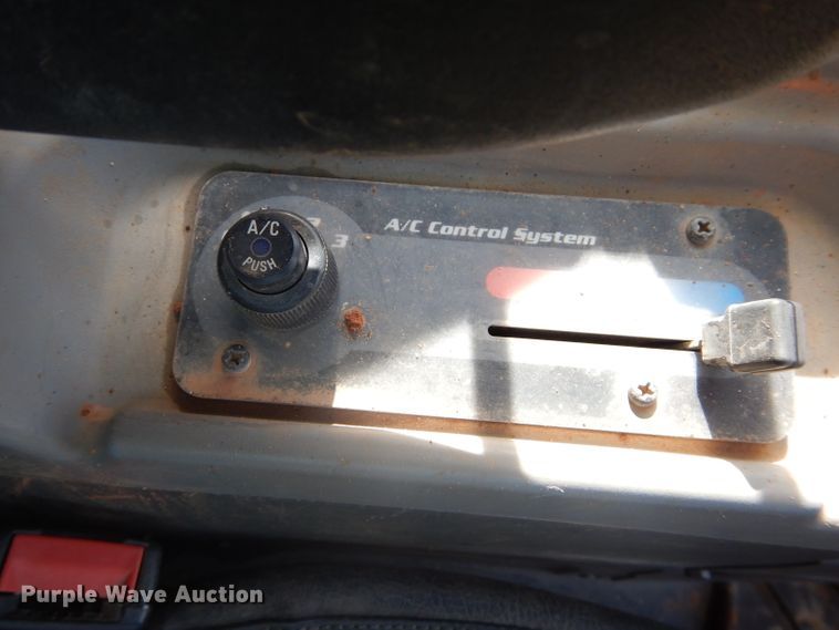 image for item GC9649 2017 Kubota SVL75-2 skid steer