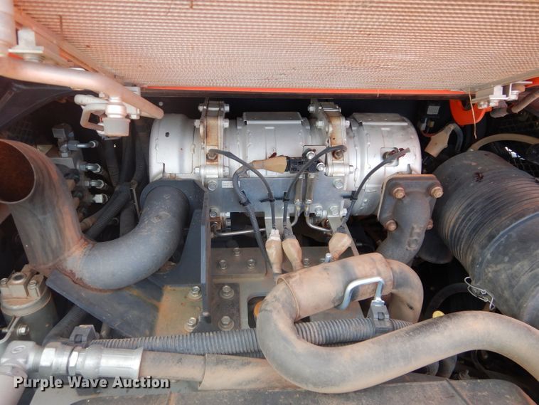 image for item GC9649 2017 Kubota SVL75-2 skid steer