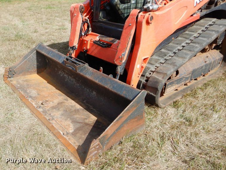 image for item GC9649 2017 Kubota SVL75-2 skid steer