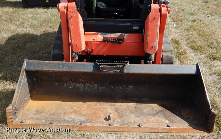 image for item GC9649 2017 Kubota SVL75-2 skid steer